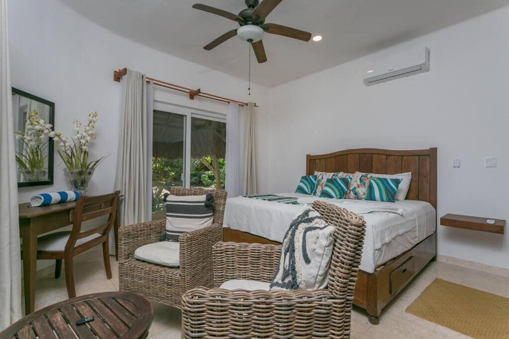 Luxury 5-Br Beachfront Home In Tulum Casa Sofia Gato Экстерьер фото