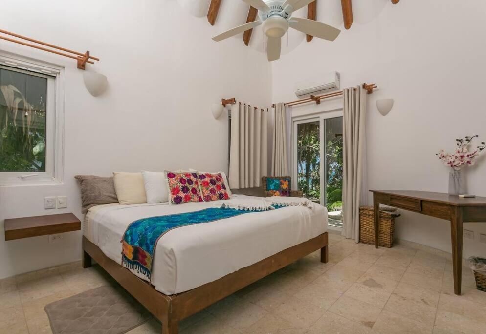 Luxury 5-Br Beachfront Home In Tulum Casa Sofia Gato Экстерьер фото