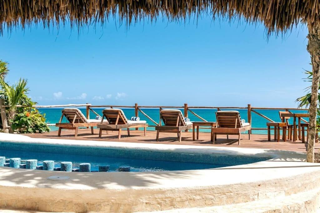 Luxury 5-Br Beachfront Home In Tulum Casa Sofia Gato Экстерьер фото